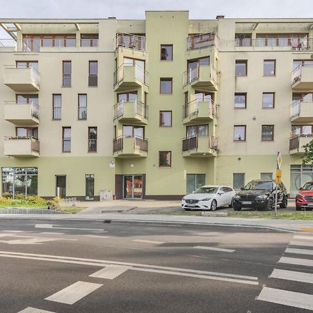 Riverside Apartment With Balcony By Noclegi Renters Swinoujscie Exterior photo