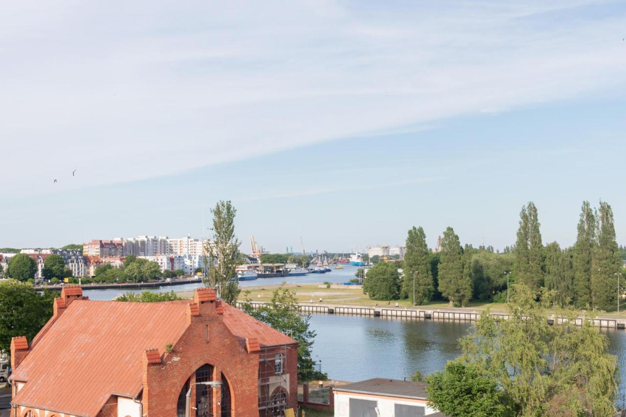 Riverside Apartment With Balcony By Noclegi Renters Swinoujscie Exterior photo