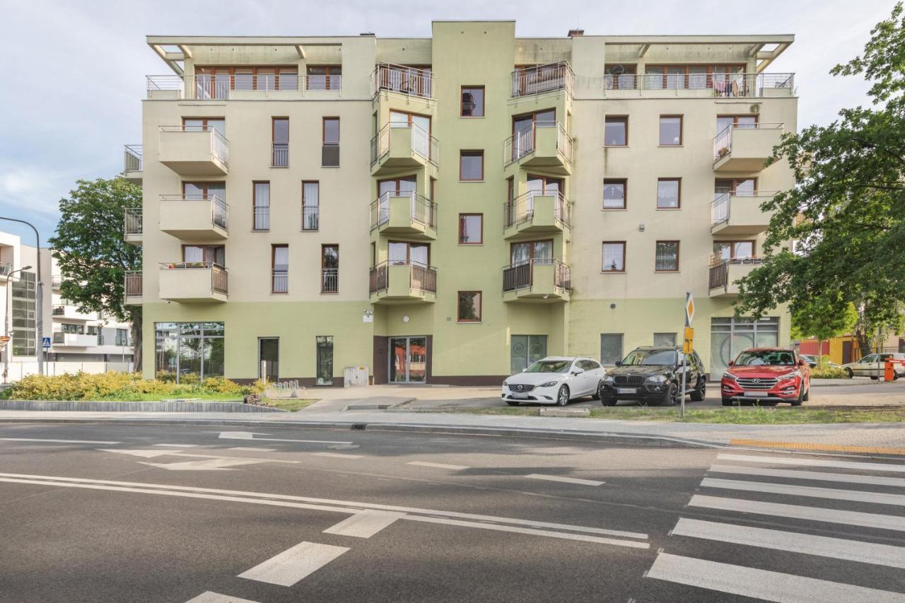 Riverside Apartment With Balcony By Noclegi Renters Swinoujscie Exterior photo